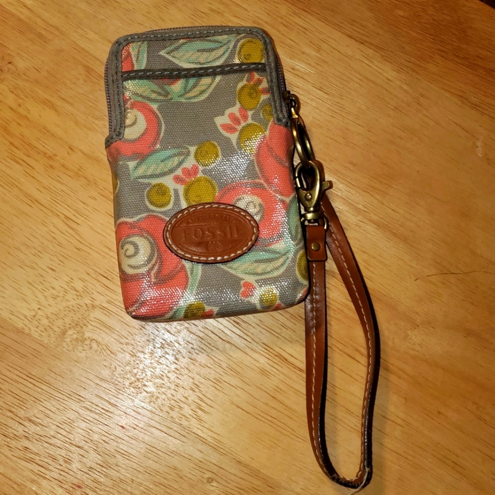 Fossil Floral Print Wallet Wristlet - image 1